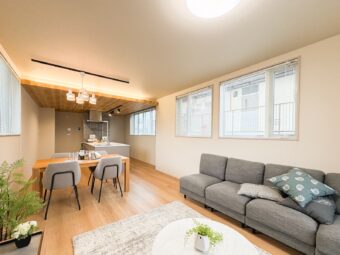 中野区南台4丁目の新築住宅｜家具を配したLDK